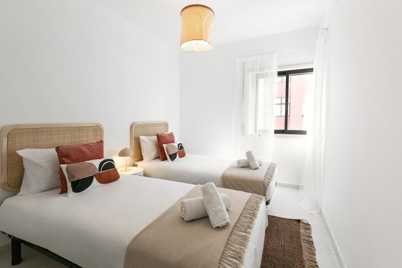 Peniche Coastal Escape Apartment Exterior photo